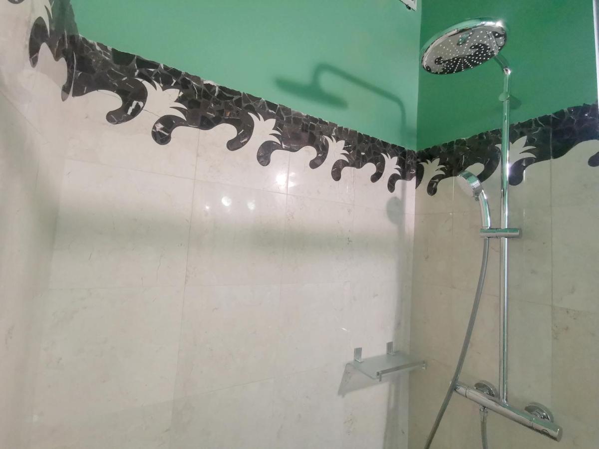 Speciale Tarshito Guesthouse Bari Luaran gambar